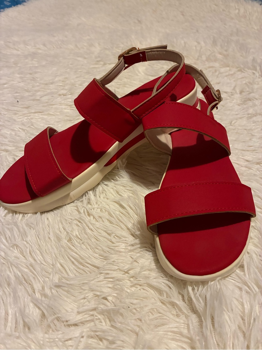 Women's Red Strappy Platform Sandals size 40 , An 8.5 can wear it